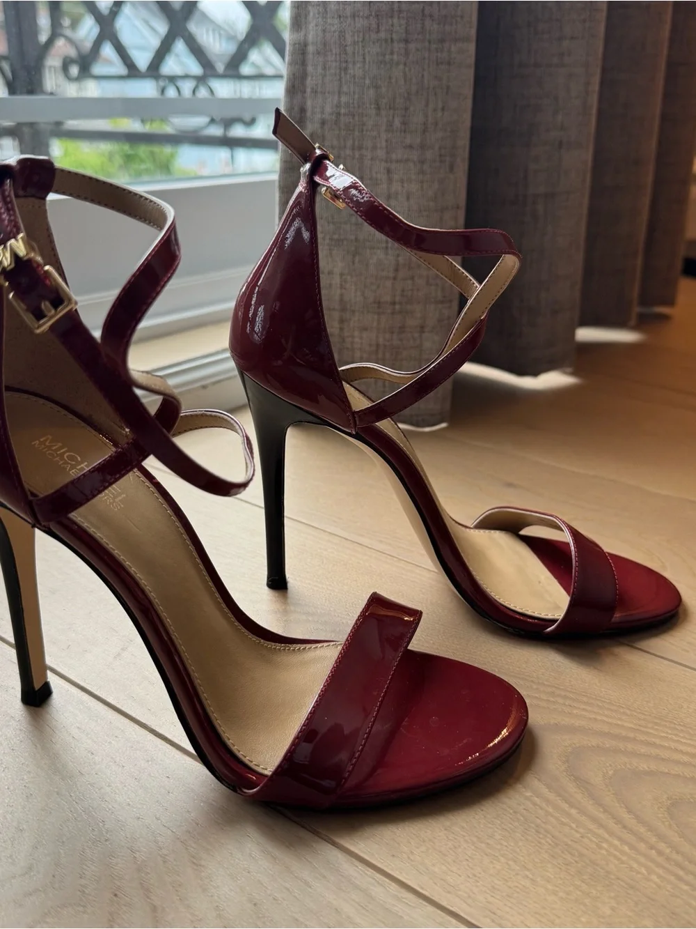 Michael Kors never worn